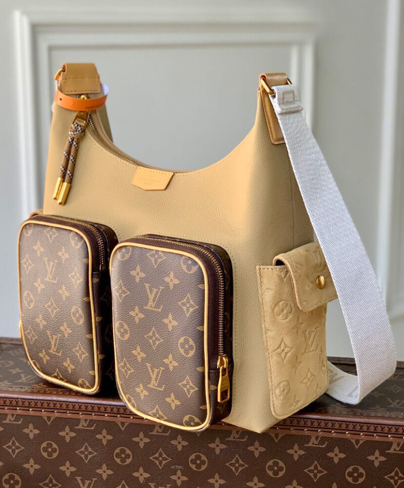 Louis Vuitton Hobo Cargo M12697 Khaki